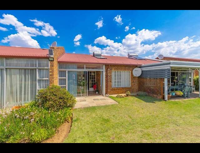 2 BEDROOM SIMPLEX FOR SALE IN SUNAIR PARK